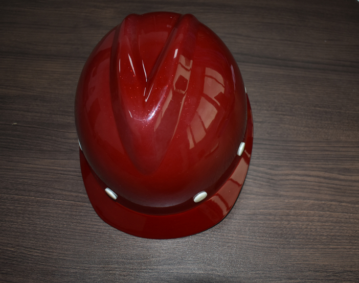 玻璃鋼安全帽廠家教你安全帽的合格標準。